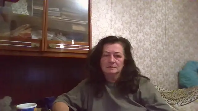 Snapshot of GypsiQueen2 chatting on September 2025 08:35:01 PM GypsiQueen2 online show from September 2025 08:35:01 PM