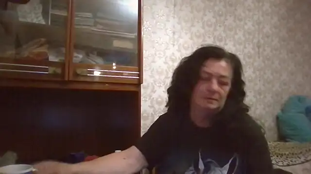 Snapshot of GypsiQueen2 chatting on September 2025 07:19:02 PM GypsiQueen2 online show from September 2025 07:19:02 PM