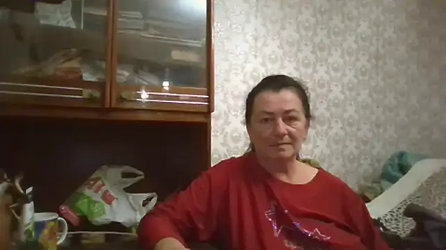 Snapshot of GypsiQueen2 chatting on October 2025 05:25:01 PM GypsiQueen2 online show from October 2025 05:25:01 PM