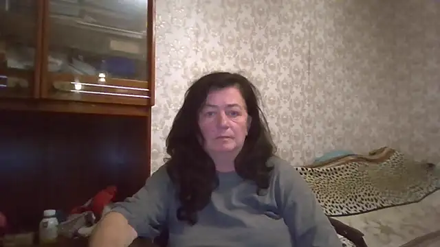 Snapshot of GypsiQueen2 chatting on October 2025 04:41:01 PM GypsiQueen2 online show from October 2025 04:41:01 PM