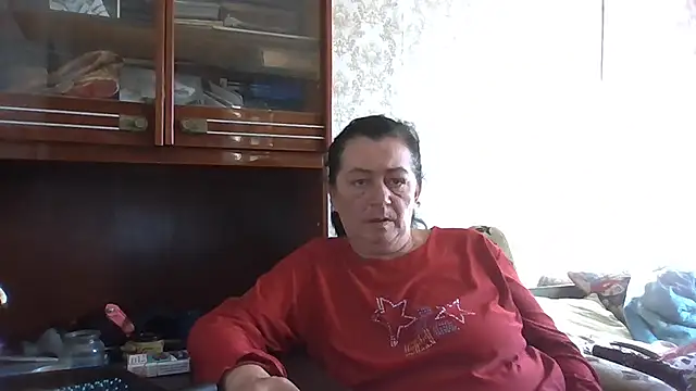 Snapshot of GypsiQueen2 chatting on October 2025 12:07:02 PM GypsiQueen2 online show from October 2025 12:07:02 PM