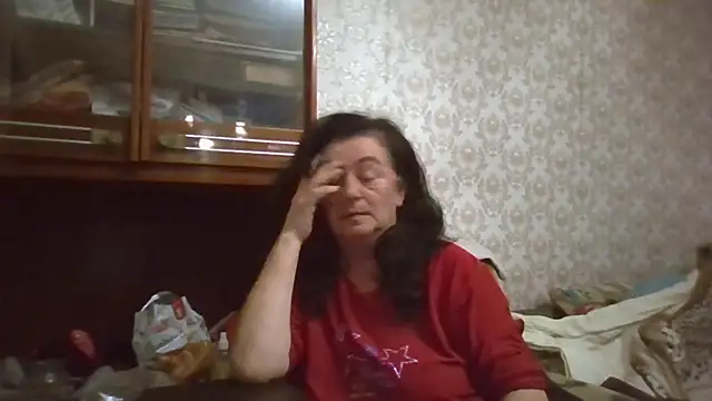 Snapshot of GypsiQueen2 chatting on October 2025 05:57:02 PM GypsiQueen2 online show from October 2025 05:57:02 PM