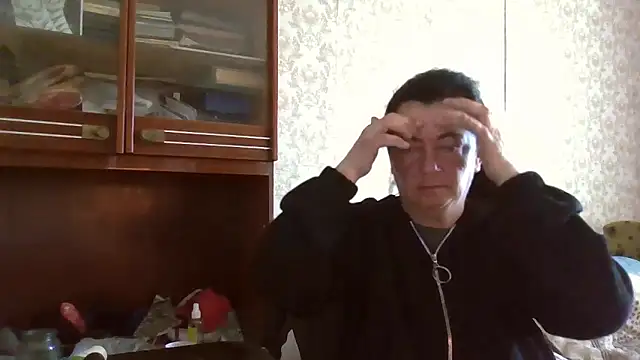 Snapshot of GypsiQueen2 chatting on November 2025 06:27:01 AM GypsiQueen2 online show from November 2025 06:27:01 AM