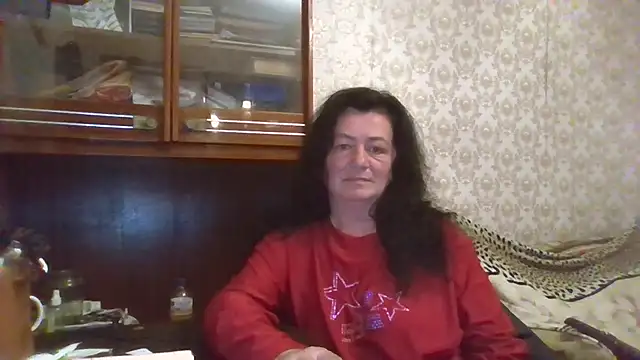 Snapshot of GypsiQueen2 chatting on November 2025 03:55:01 PM GypsiQueen2 online show from November 2025 03:55:01 PM