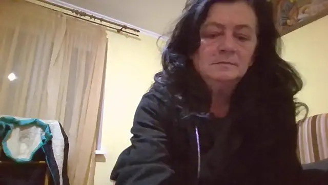 Snapshot of GypsiQueen2 chatting on December 2025 08:14:02 PM GypsiQueen2 online show from December 2025 08:14:02 PM