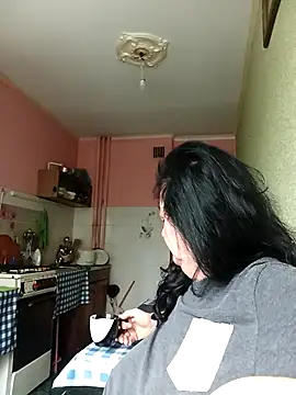 Snapshot of GypsiQueen2 chatting on February 2026 06:36:02 AM GypsiQueen2 online show from February 2026 06:36:02 AM