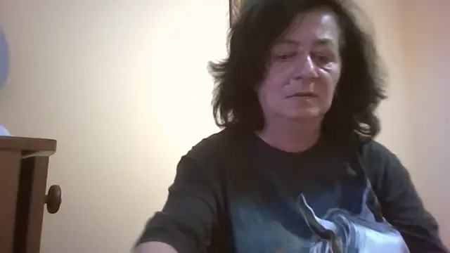 GypsiQueen2 online show from May 2026 05:52:01 PM