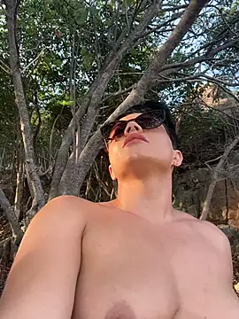 LukeLouHarvey online show from February 2025 01:09:01 AM