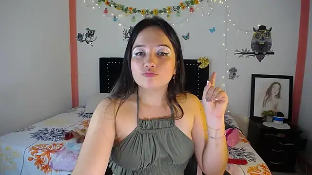 Snapshot of naughty_girl_4u chatting on January 2025 07:54:01 PM naughty girl 4u online show from January 2025 07:54:01 PM