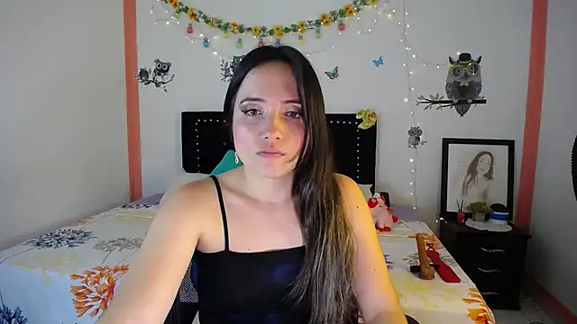 Snapshot of naughty_girl_4u chatting on February 2025 09:49:01 PM naughty girl 4u online show from February 2025 09:49:01 PM