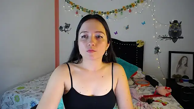 Snapshot of naughty_girl_4u chatting on February 2025 11:21:02 PM naughty girl 4u online show from February 2025 11:21:02 PM