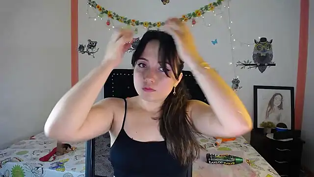 Snapshot of naughty_girl_4u chatting on February 2025 03:36:02 PM naughty girl 4u online show from February 2025 03:36:02 PM