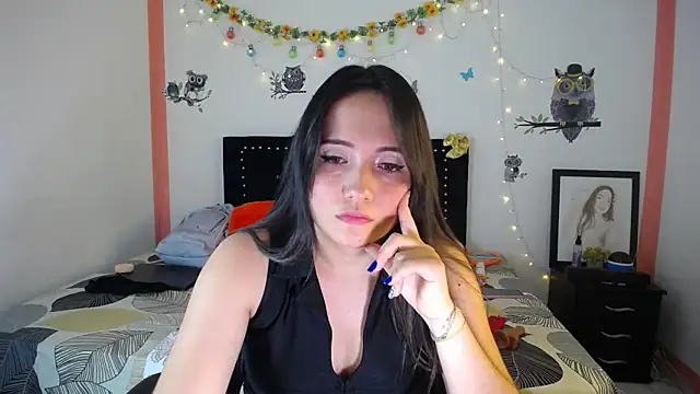 Snapshot of naughty_girl_4u chatting on March 2025 09:06:02 PM naughty girl 4u online show from March 2025 09:06:02 PM