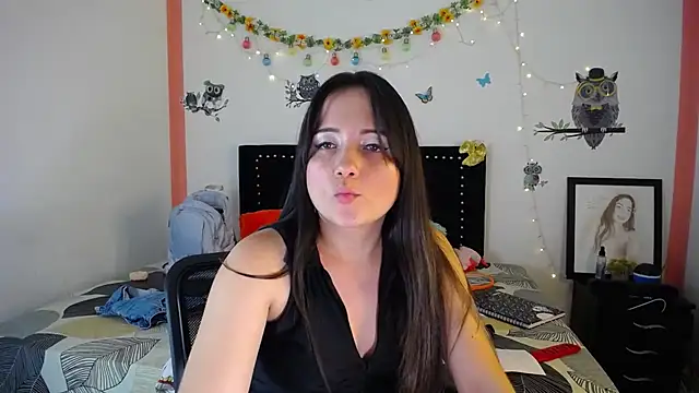 Snapshot of naughty_girl_4u chatting on March 2025 12:11:02 AM naughty girl 4u online show from March 2025 12:11:02 AM