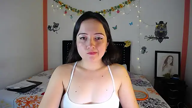 Snapshot of naughty_girl_4u chatting on March 2025 05:34:02 PM naughty girl 4u online show from March 2025 05:34:02 PM