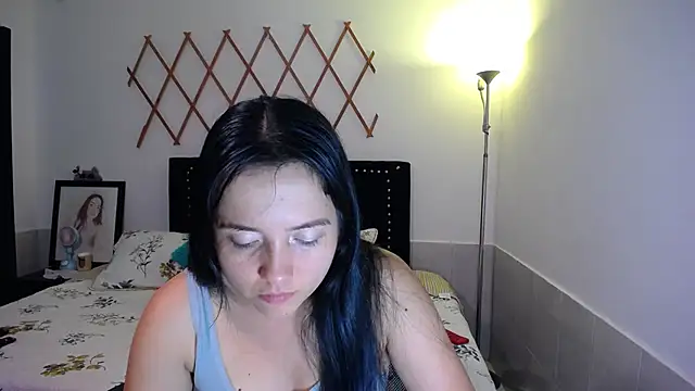 Snapshot of naughty_girl_4u chatting on September 2025 08:32:01 PM naughty girl 4u online show from September 2025 08:32:01 PM