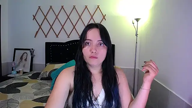 Snapshot of naughty_girl_4u chatting on September 2025 12:47:02 AM naughty girl 4u online show from September 2025 12:47:02 AM