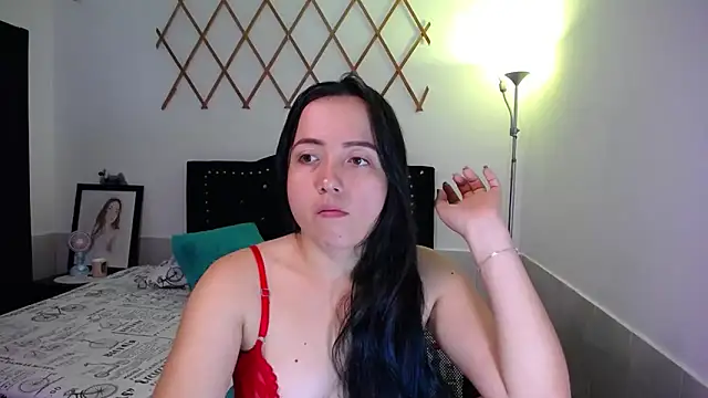 Snapshot of naughty_girl_4u chatting on September 2025 01:38:01 PM naughty girl 4u online show from September 2025 01:38:01 PM