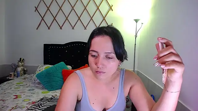 Snapshot of naughty_girl_4u chatting on October 2025 08:21:02 PM naughty girl 4u online show from October 2025 08:21:02 PM