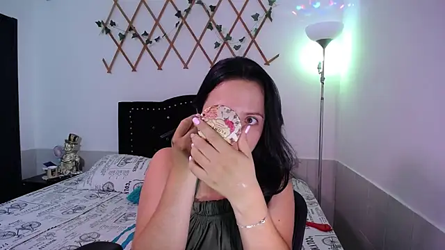 Snapshot of naughty_girl_4u chatting on November 2025 08:08:01 PM naughty girl 4u online show from November 2025 08:08:01 PM