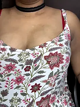 Snapshot of SCHOOL_Girl_0 chatting on September 2025 01:53:02 AM SCHOOL Girl 0 online show from September 2025 01:53:02 AM