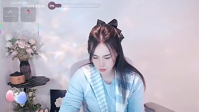 Snapshot of SHY-_-girl chatting on November 2025 01:21:02 PM SHY- -girl online show from November 2025 01:21:02 PM