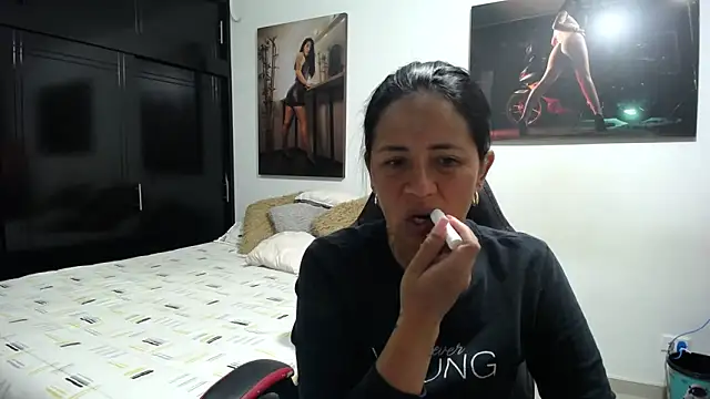 Snapshot of sharoon_cheerry chatting on February 2026 01:23:01 PM sharoon cheerry online show from February 2026 01:23:01 PM