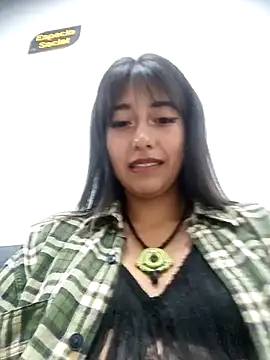 Snapshot of Scarlet_wd18 chatting on March 2025 02:52:01 AM Scarlet wd18 online show from March 2025 02:52:01 AM