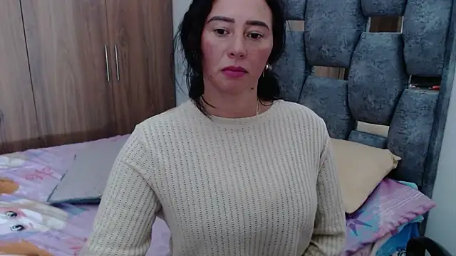 sara hott 1 online show from January 2025 07:35:01 PM