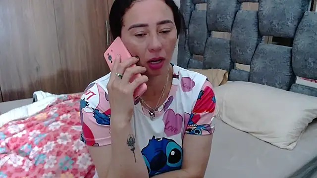 sara hott 1 online show from February 2025 01:36:01 PM