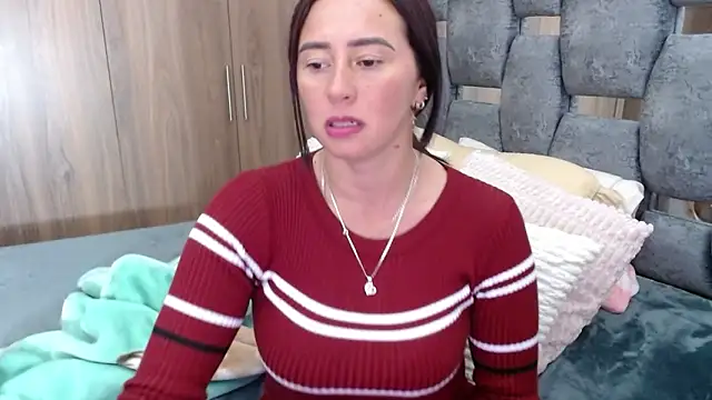 sara hott 1 online show from March 2025 08:14:02 PM