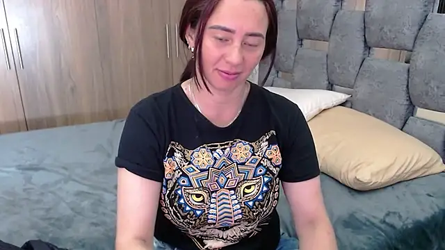 sara hott 1 online show from March 2025 08:12:01 PM