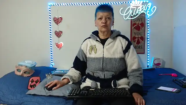 loquitaqueen011 online show from September 2025 04:52:01 PM