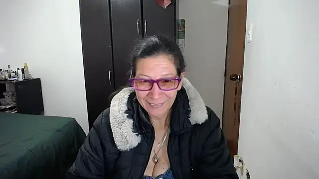 Snapshot of latin49 chatting on February 2026 04:44:01 AM latin49 online show from February 2026 04:44:01 AM