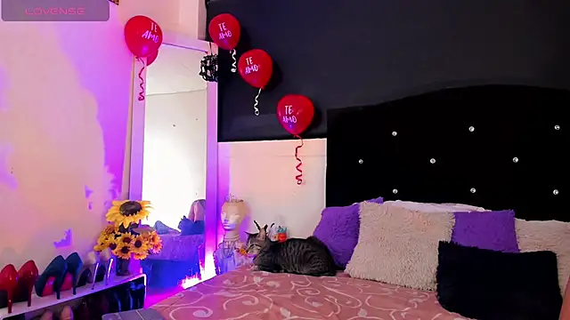 lesly xx online show from February 2025 01:14:02 AM