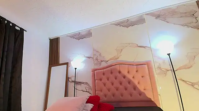 Jade20  online show from February 2026 10:00:02 PM