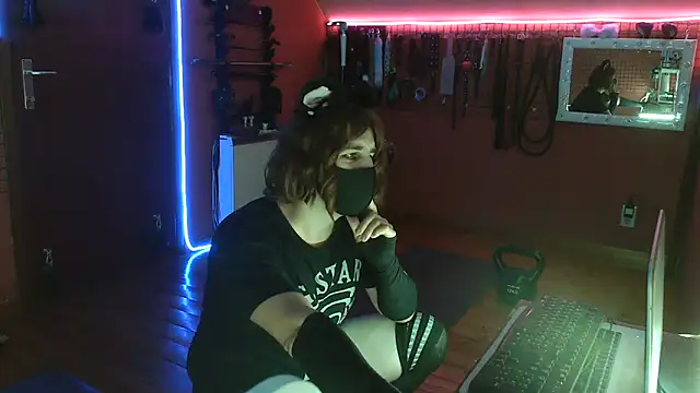 Ginny-the-bdsm-nympho online show from May 2026 05:09:01 PM