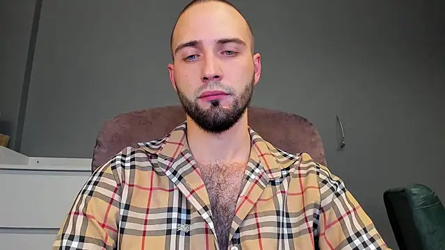 A              online show from November 2025 04:00:01 AM