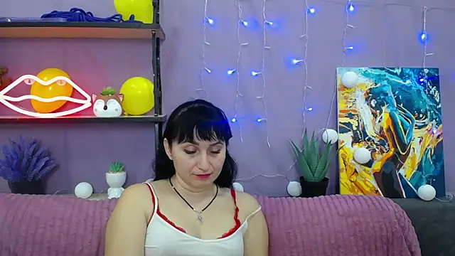 NinaFlawlees online show from January 2025 02:42:02 AM