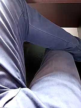 Snapshot of robinsan1010 chatting on March 2025 09:38:01 AM robinsan1010 online show from March 2025 09:38:01 AM