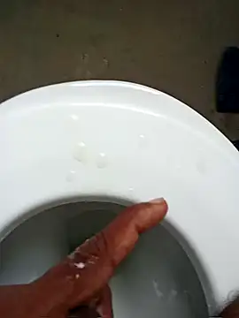 Snapshot of robinsan1010 chatting on March 2025 05:43:02 AM robinsan1010 online show from March 2025 05:43:02 AM