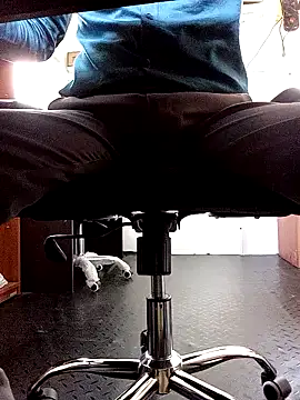 Snapshot of robinsan1010 chatting on March 2025 05:57:02 AM robinsan1010 online show from March 2025 05:57:02 AM