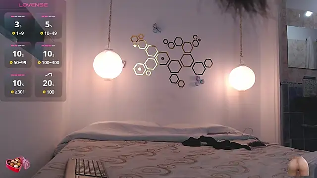 adriscute online show from March 2025 02:03:02 AM