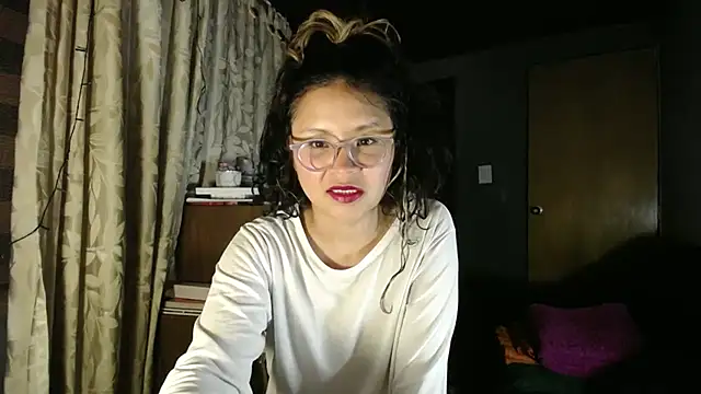 Hathorlove online show from November 2025 02:57:02 AM