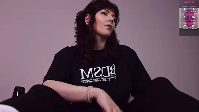 Luna Blake online show from November 2025 12:27:02 PM