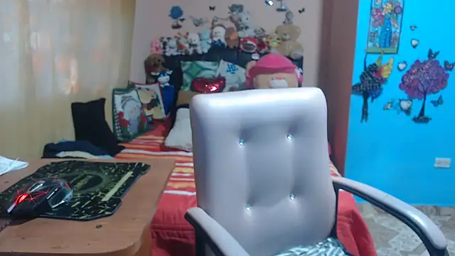 milfeddy  online show from November 2025 08:18:01 PM