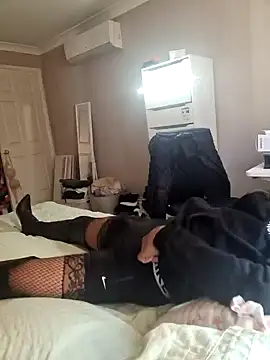 AmGuy23 online show from January 2025 09:32:02 PM