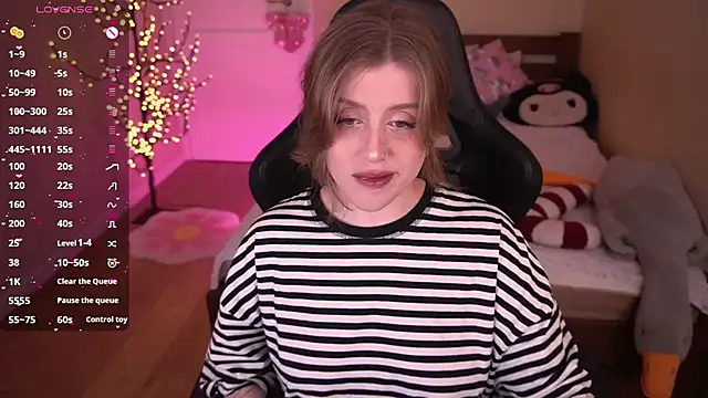 PenellopaRaw online show from April 2026 04:04:02 PM