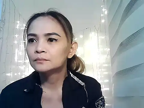 Kisses-13 online show from December 2024 02:33:01 PM