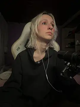 bunnydark00 online show from May 2026 02:41:02 AM
